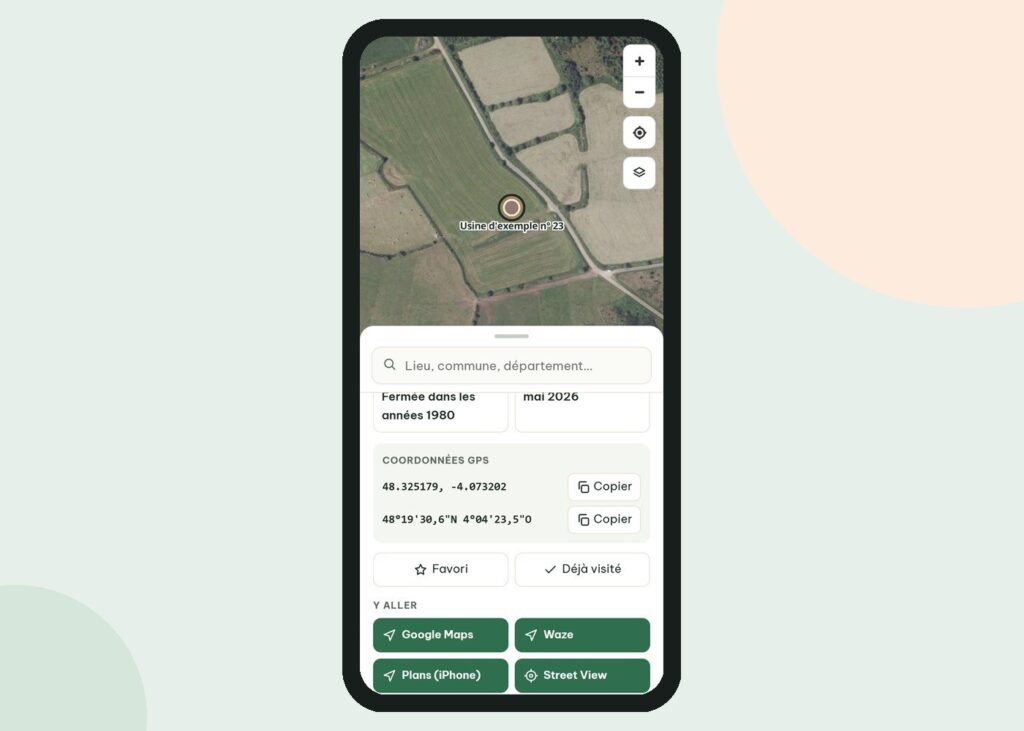 Fiche d'un lieu abandonné sur téléphone : coordonnées GPS, itinéraire Google Maps et Waze, favoris